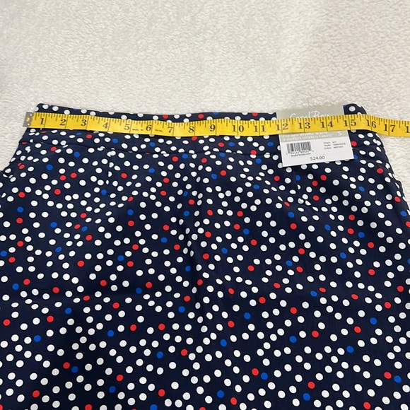 Coral Bay skort,Navy blue w/dots, women’s size S, elastic waist,stretch fabric - Picture 4 of 7
